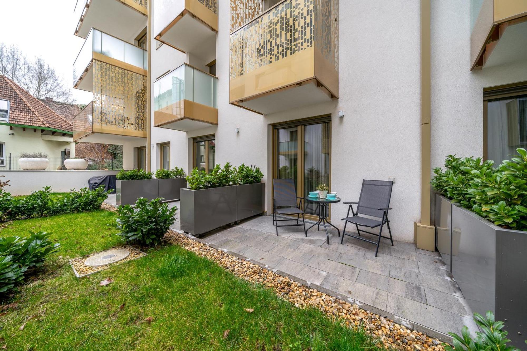 Budapest Magic Garden In Downtown Luaran gambar